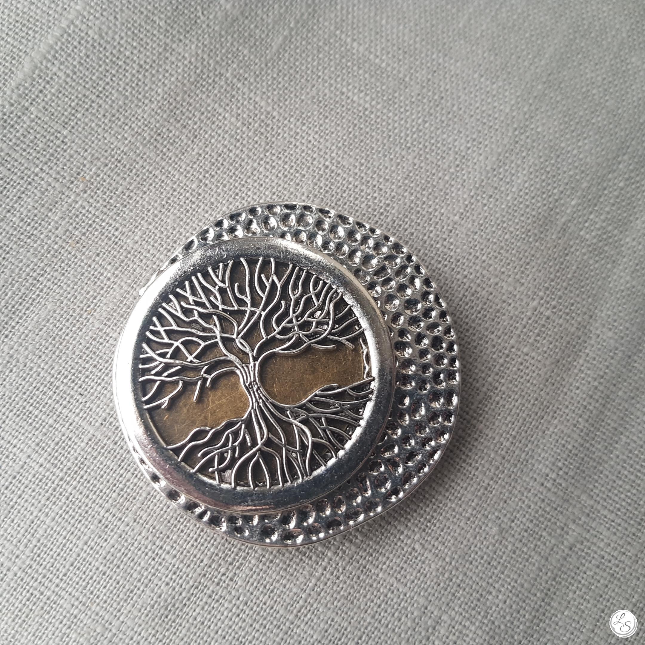 Broche aimantée "Arbre de vie sur bronze argenté" – Image 2