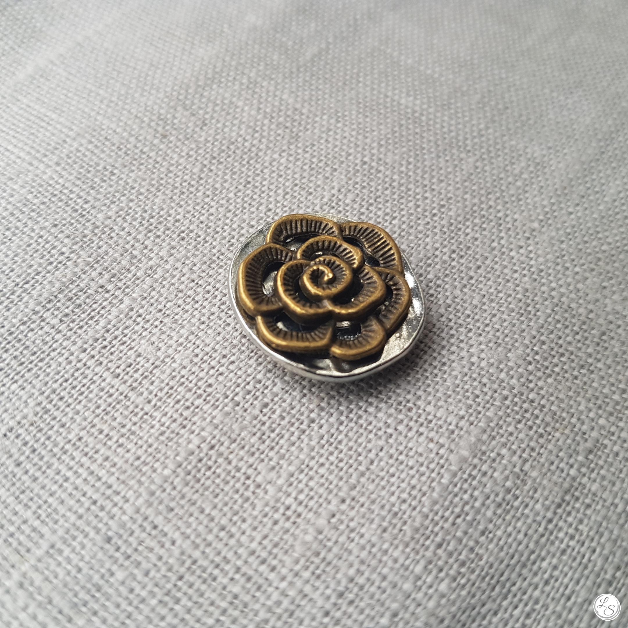 Broche aimantée "Fleur bronze sur argenté" – Image 2