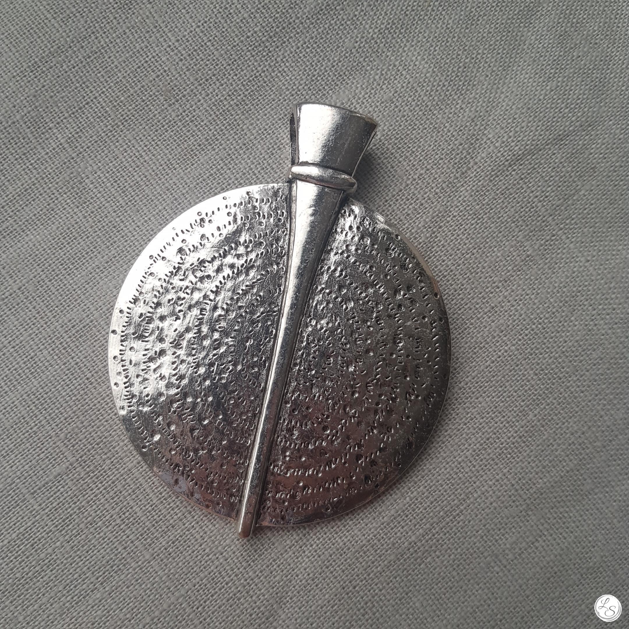 Broche aimantée "Grande Fibule"