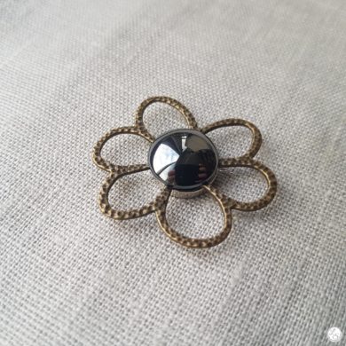 Broche aimantée "fleur bronze hématite"