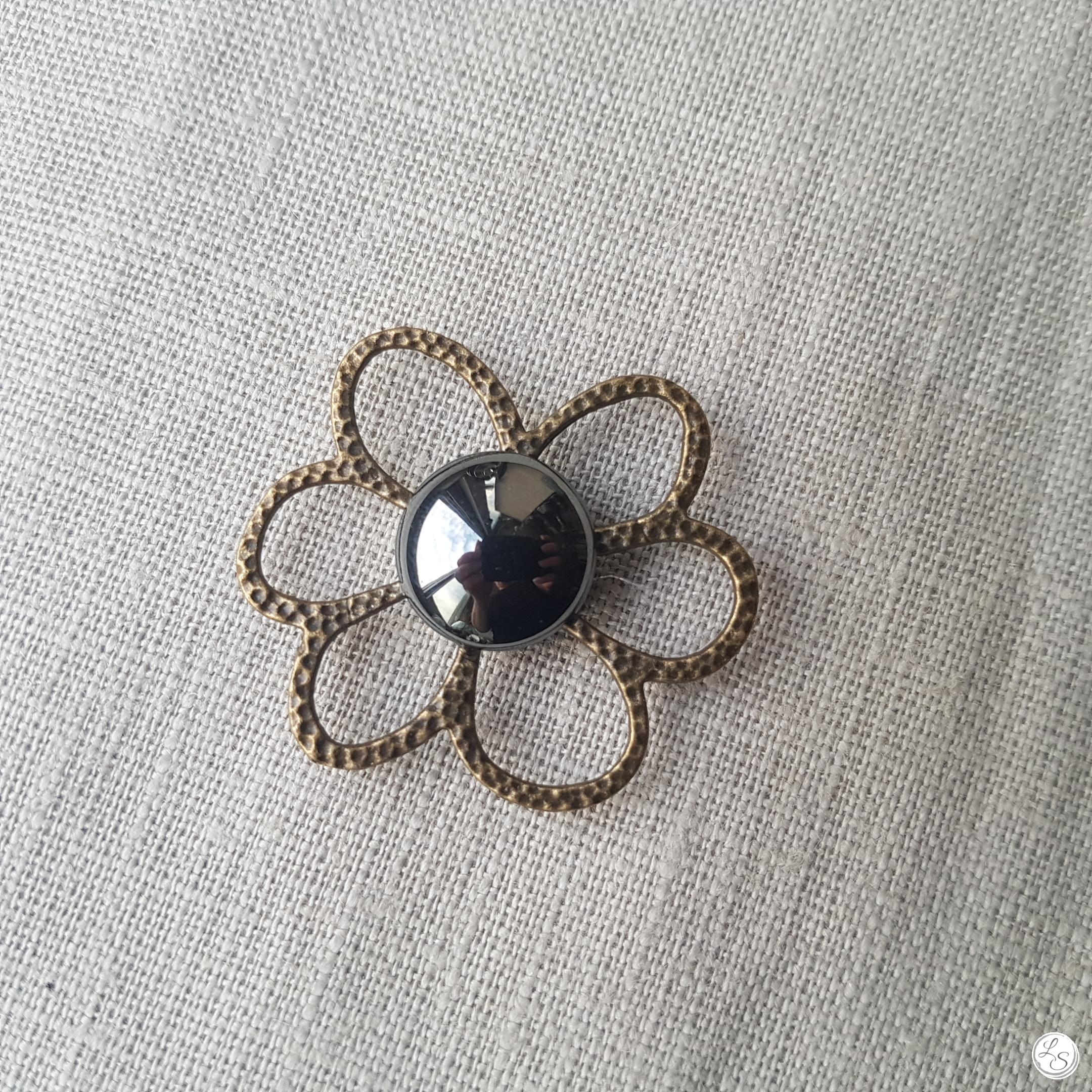 Broche aimantée "fleur bronze hématite" – Image 2