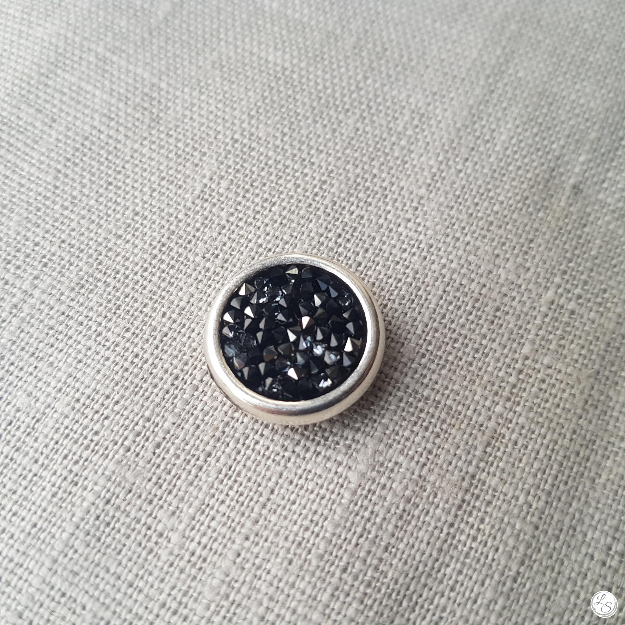 Broche aimantée "Swarovski noir gris fumé"