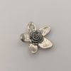 Broche aimantée "Duo fleurs relief argenté" – Image 3