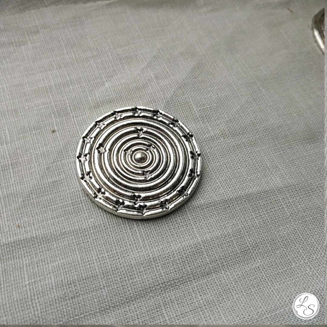 Accroche clés aimanté pour sac grand médaillon – Image 2