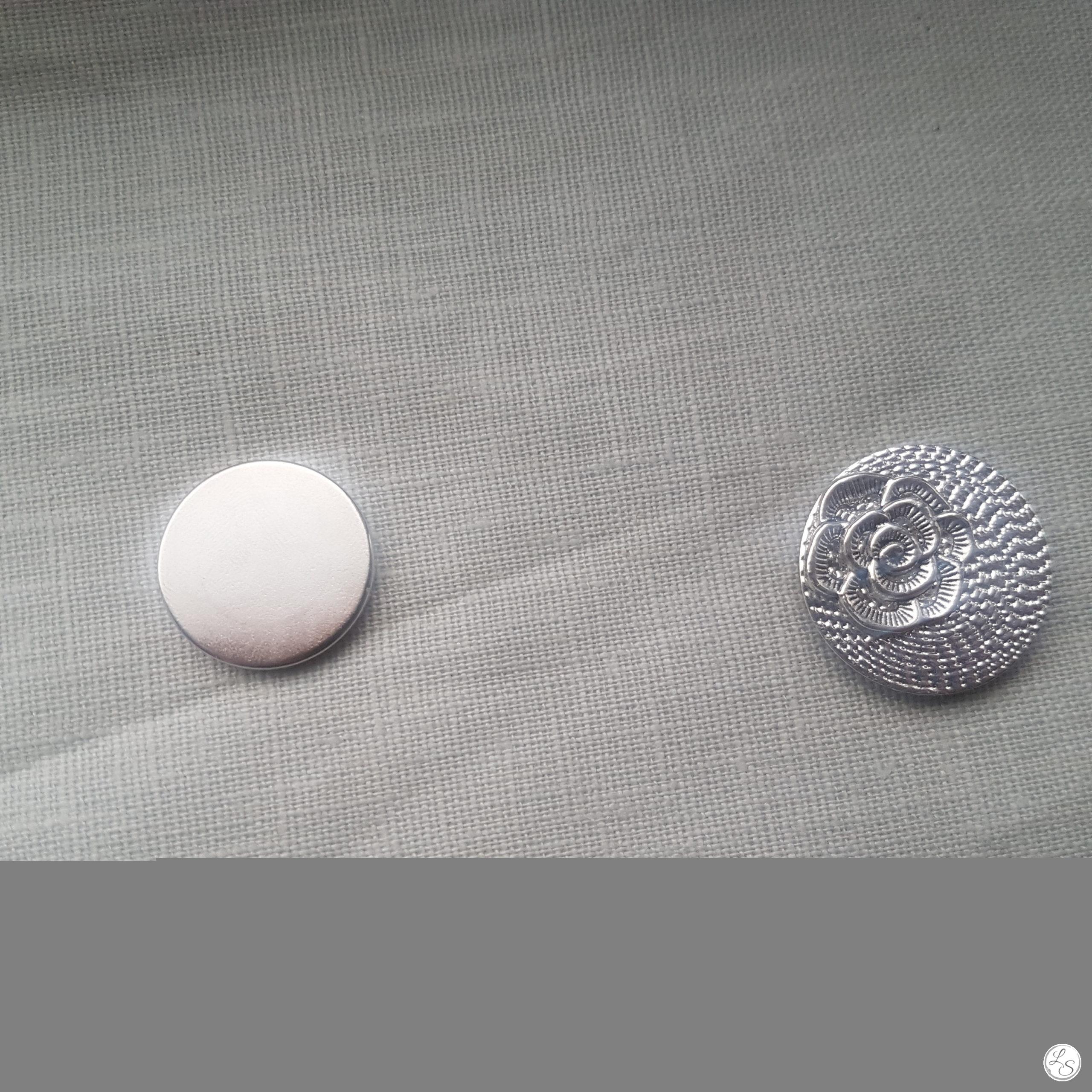 Accroche clés aimanté pour sac "Fleur argenté" – Image 2