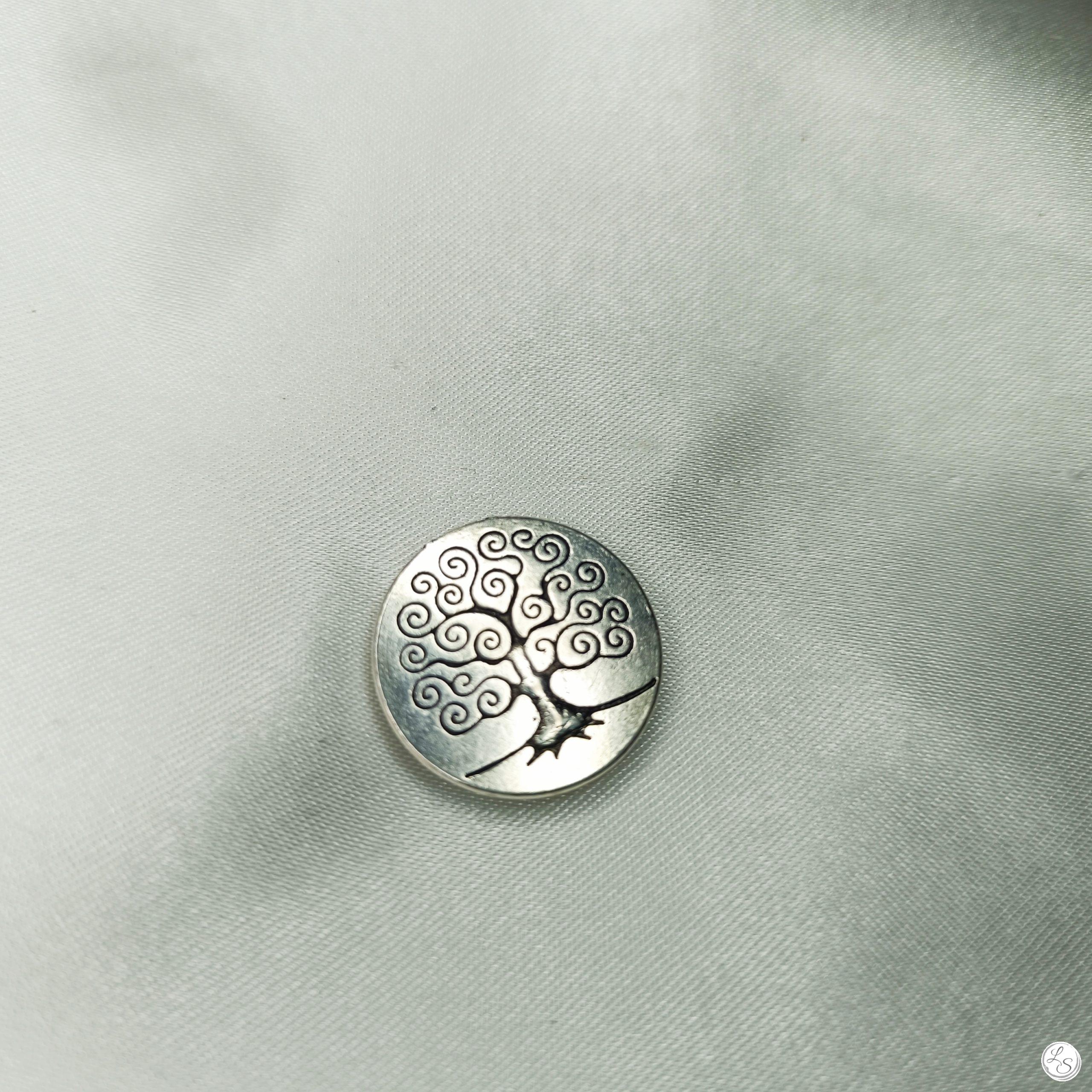 Broche aimantée "Arbre médaillon argenté spirale" – Image 3