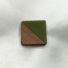 Broche aimantée "Bois carré vert"