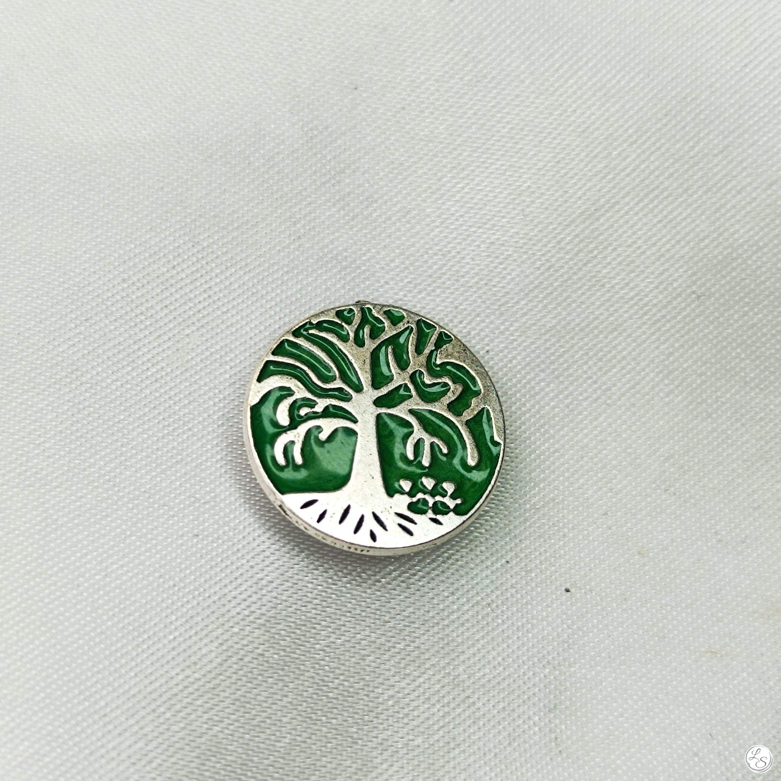Broche aimantée "Arbre de vie vert émail"