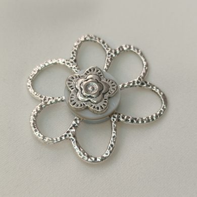 Broche aimantée "Double fleur argentée"