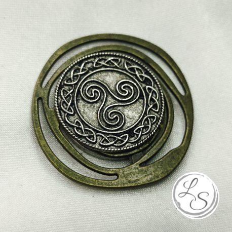 Accroche clés aimanté pour sac "Triskel argenté sur bronze" – Image 4