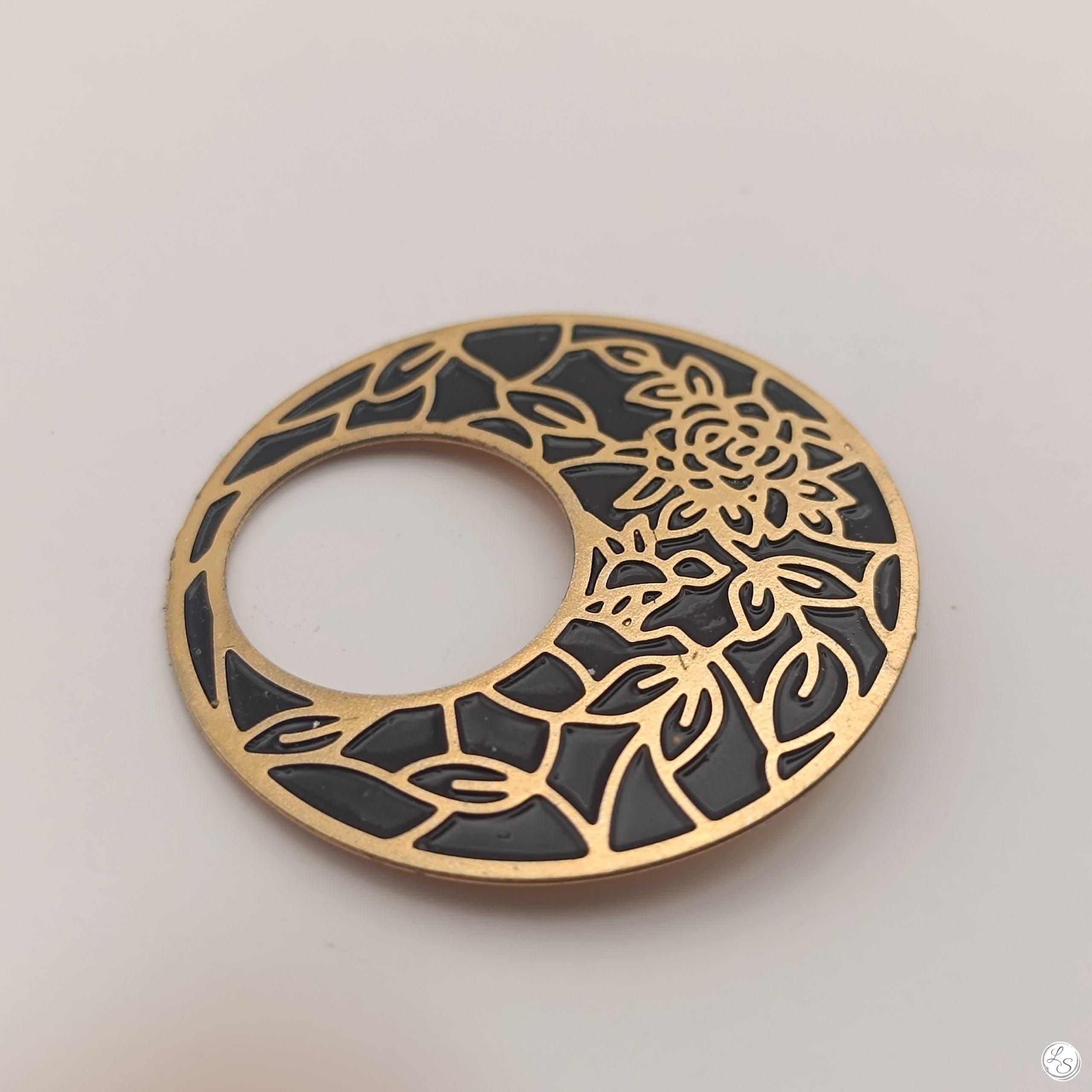 Broche aimantée "Porte lunettes aimantés doré noir fleurs" – Image 3