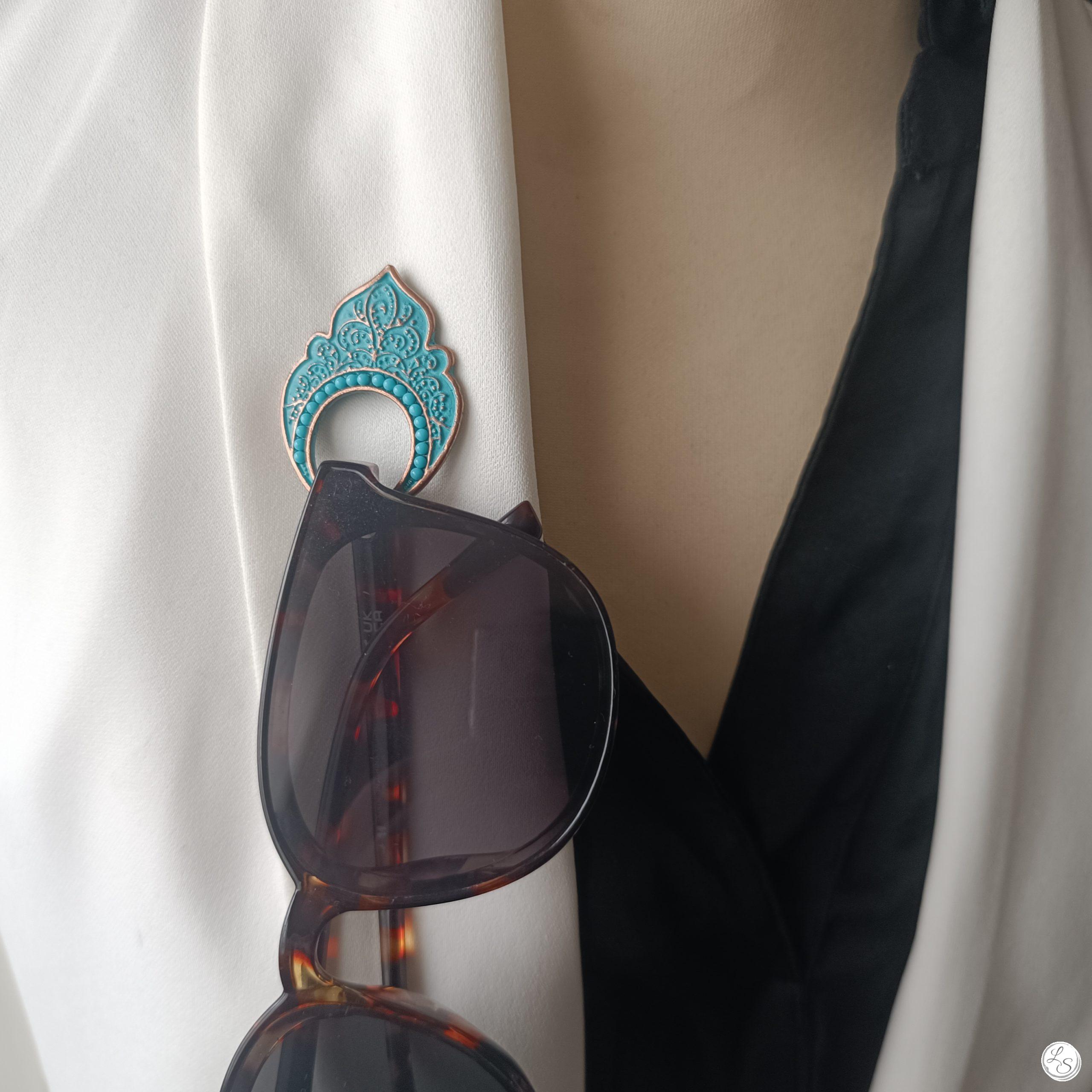 Broche aimantée "Porte lunettes aimantés Cuivre Bleu Imitation Turquoise"