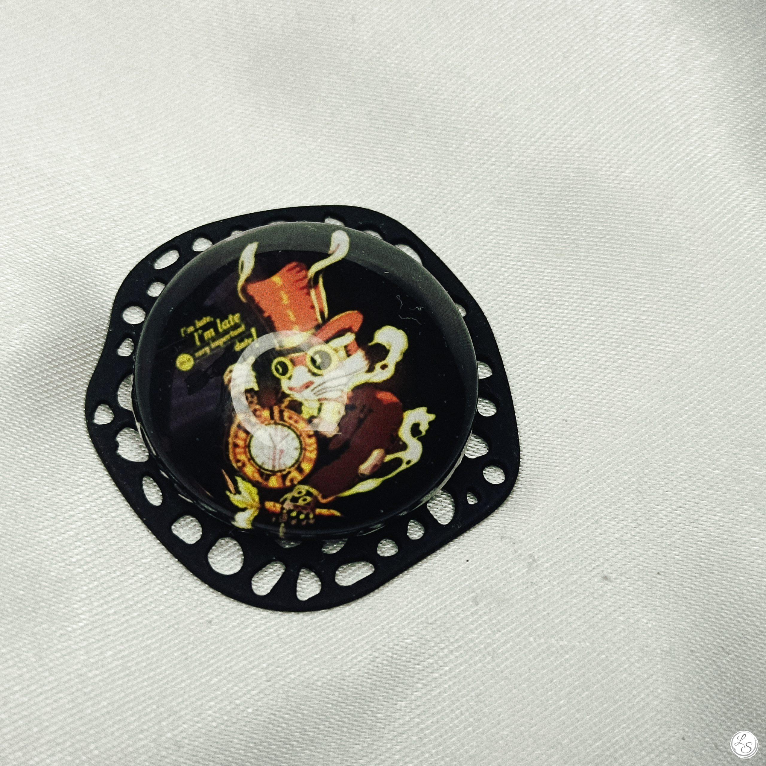 Accroche clés aimanté pour sac CRÉATION UNIQUE "Mandala lapin sur noir"