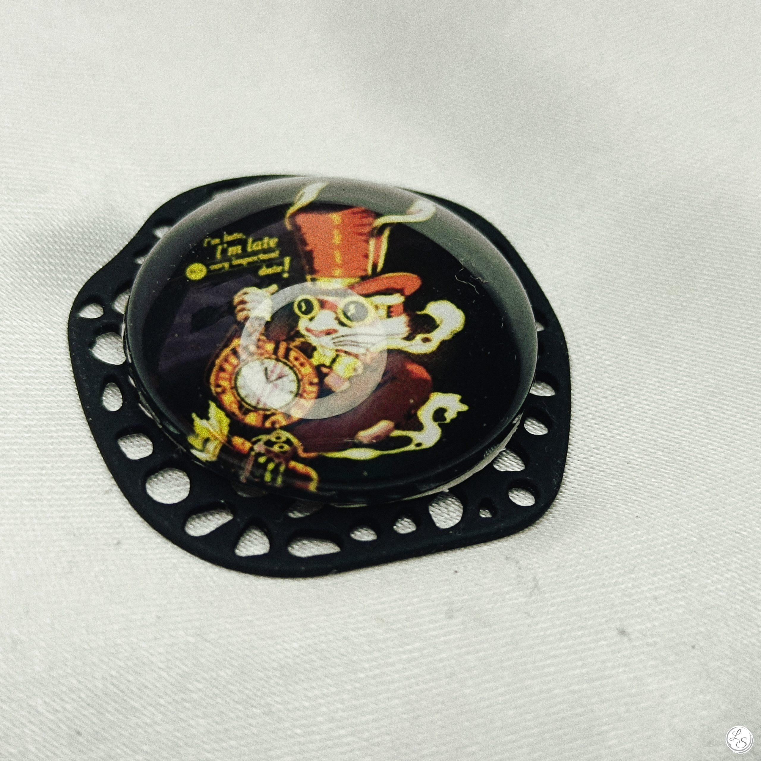 Accroche clés aimanté pour sac CRÉATION UNIQUE "Mandala lapin sur noir" – Image 3