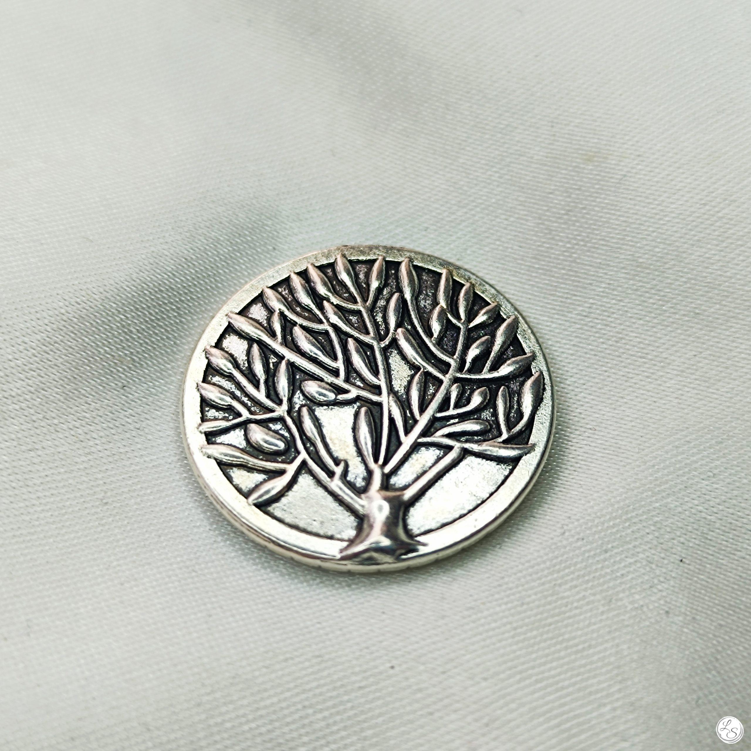 Accroche clés aimanté pour sac "Arbre de vie relief"