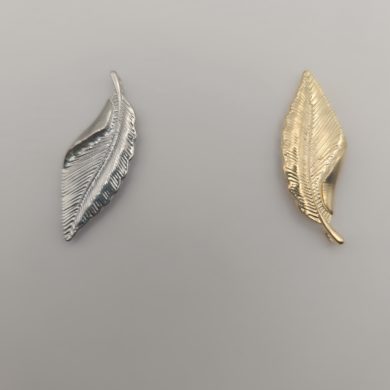 Broche aimantée "Petite feuille relief "