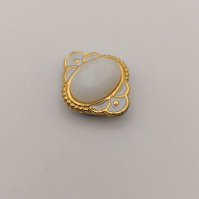 Broche aimantée "Ovale doré blanc"