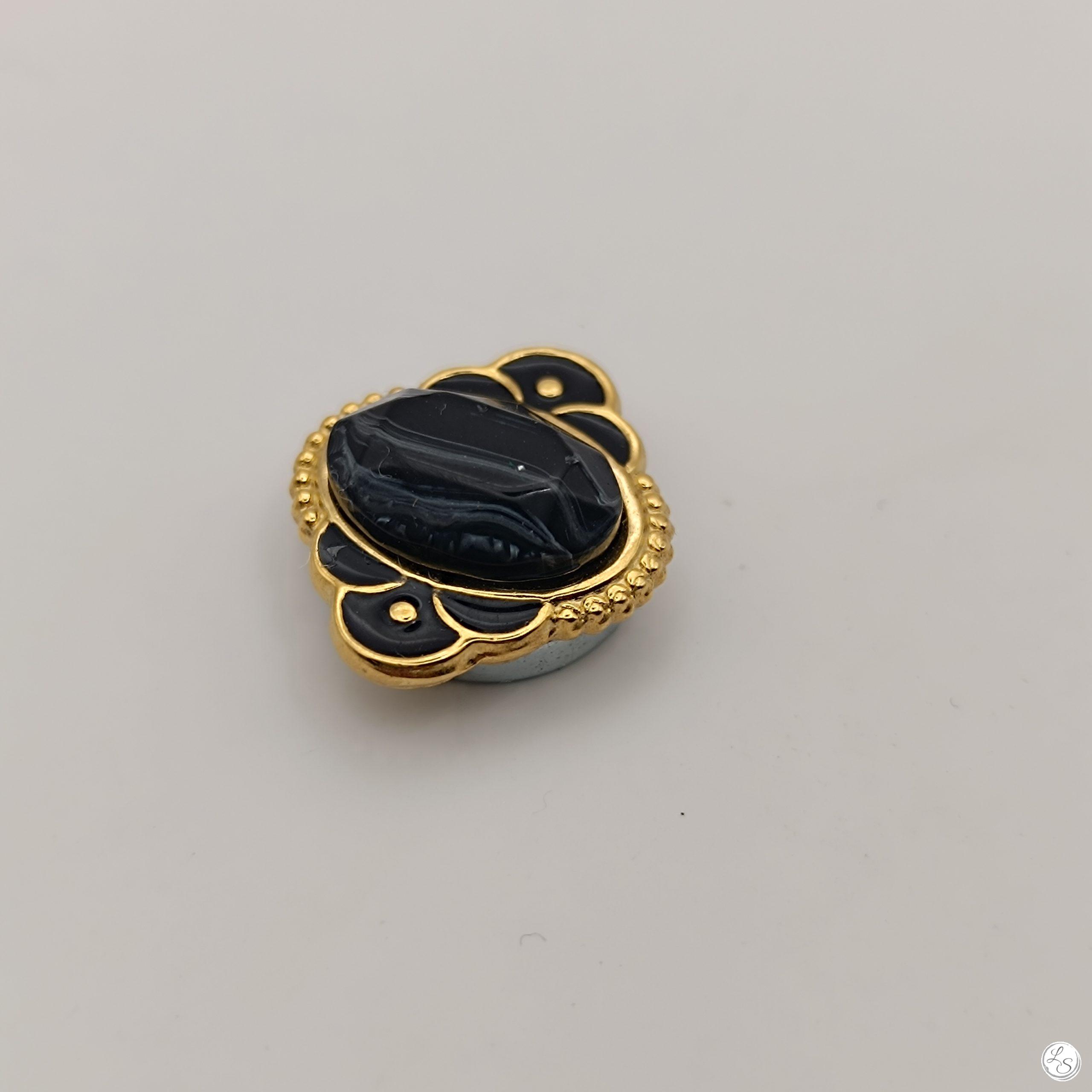Broche aimantée "Ovale doré noir" – Image 4