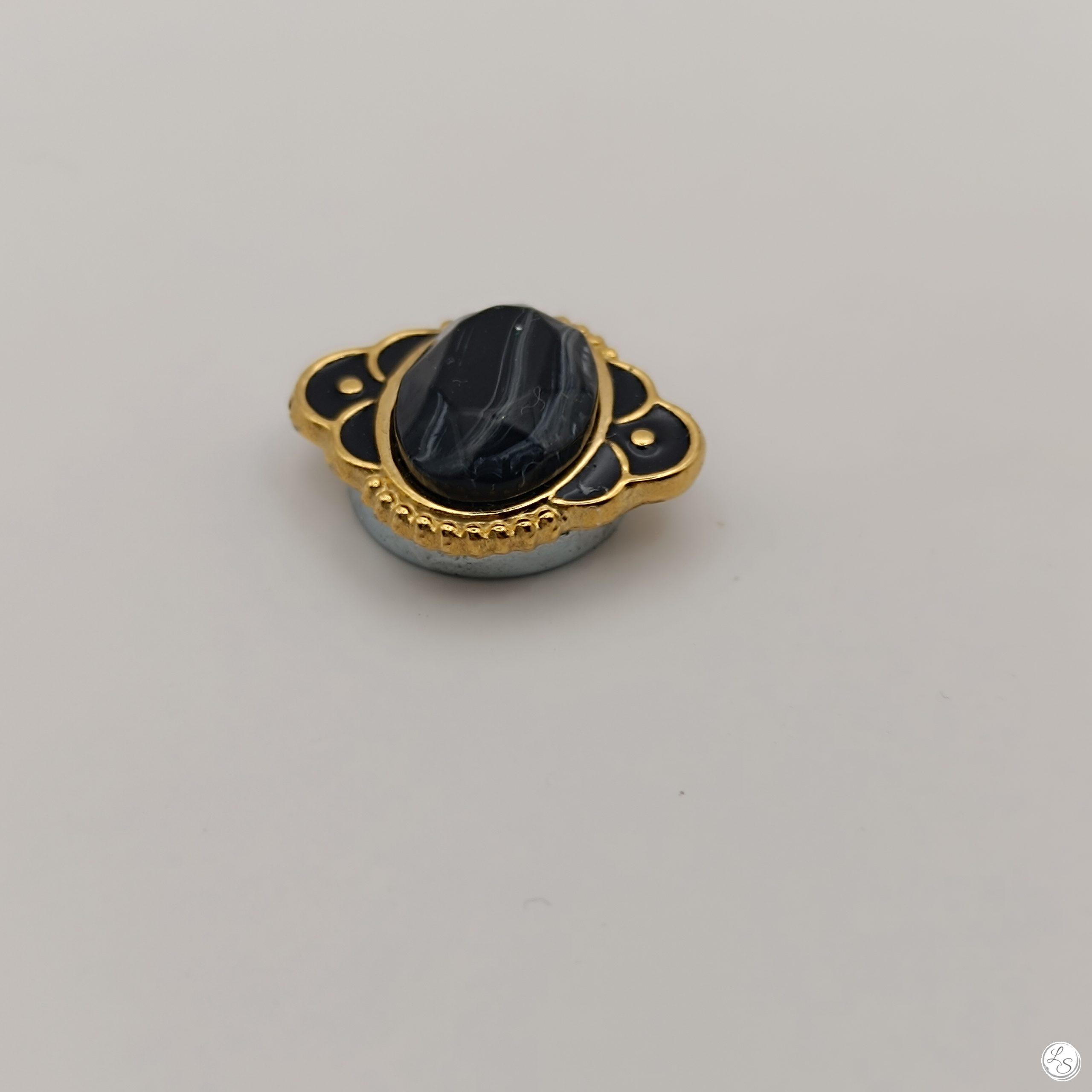 Broche aimantée "Ovale doré noir" – Image 3