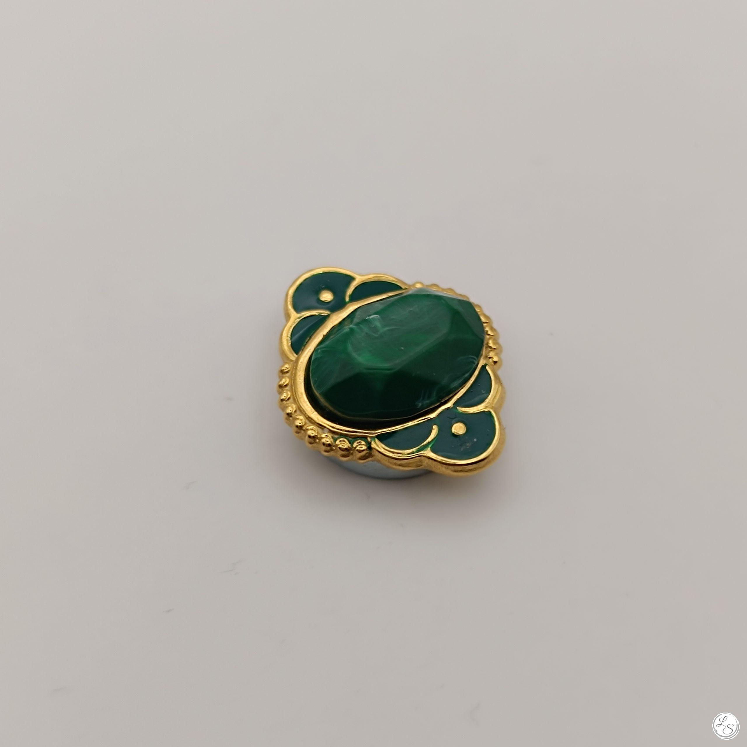 Broche aimantée "Ovale doré vert" – Image 4