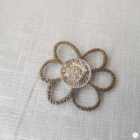 Broche aimantée "fleur bronze argentée"