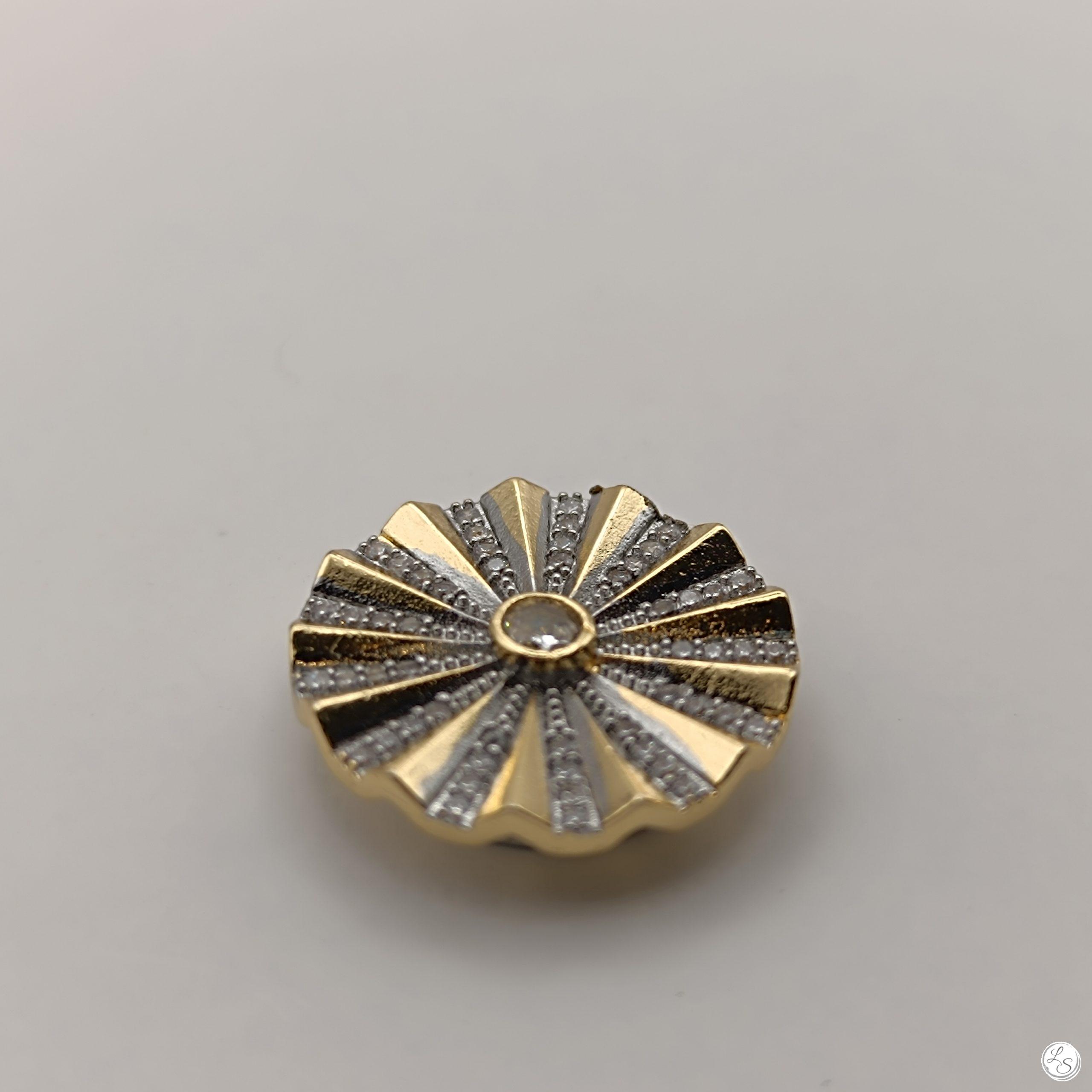 Broche aimantée " Éclat Solaire" – Image 3