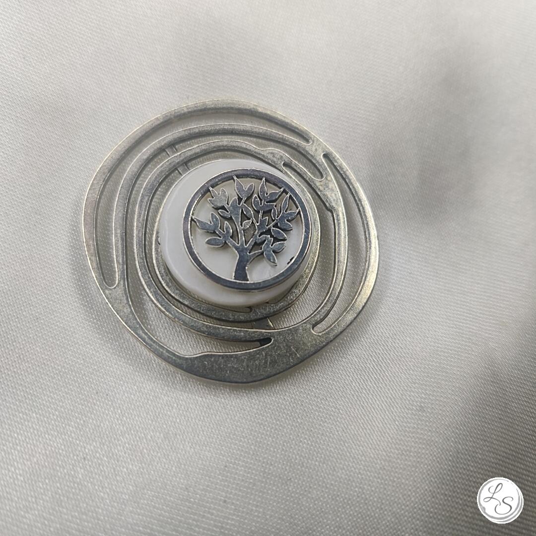 Broche aimantée "Spirale argentée arbre" – Image 3