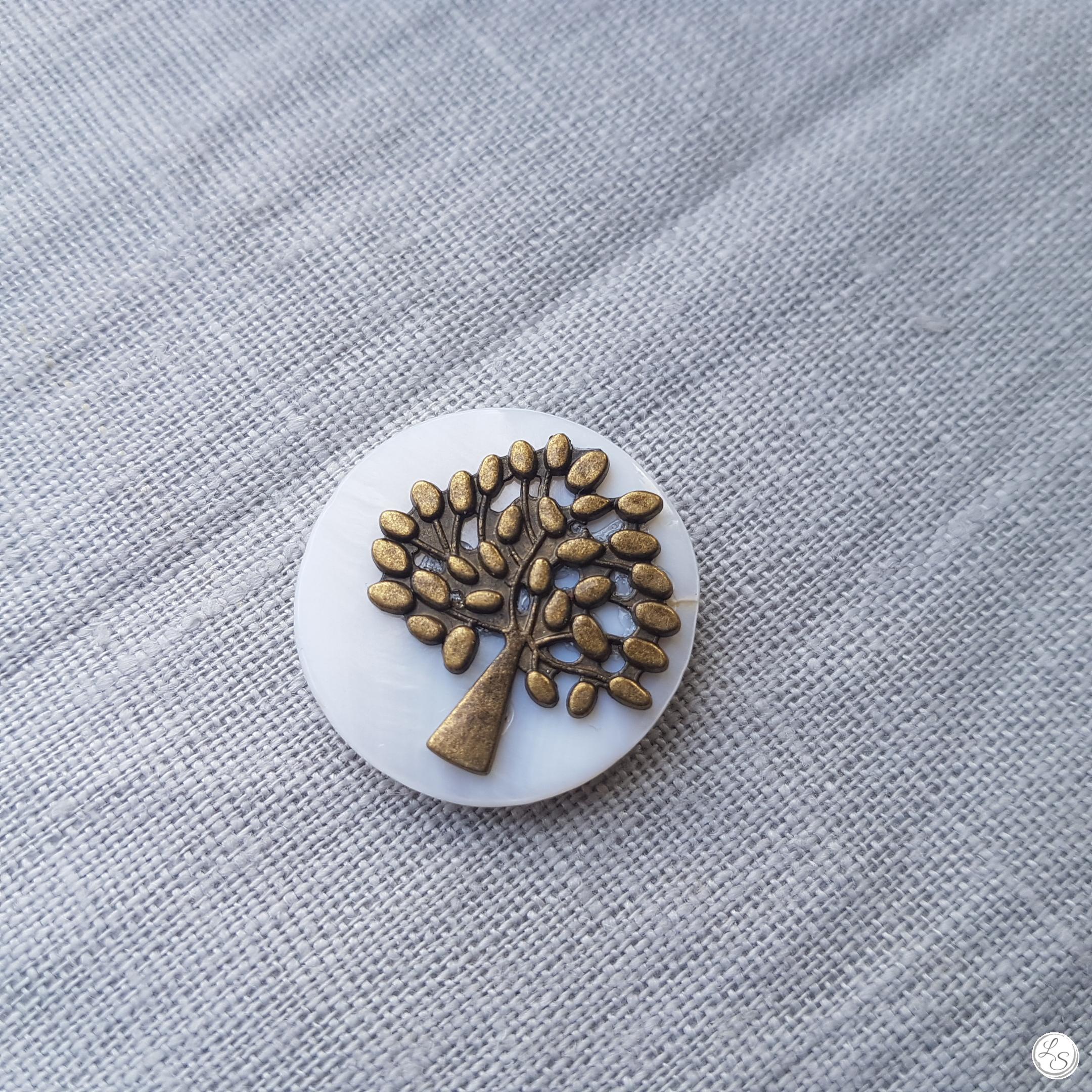 Broche aimantée "Arbre de vie bronze sur nacre" – Image 2