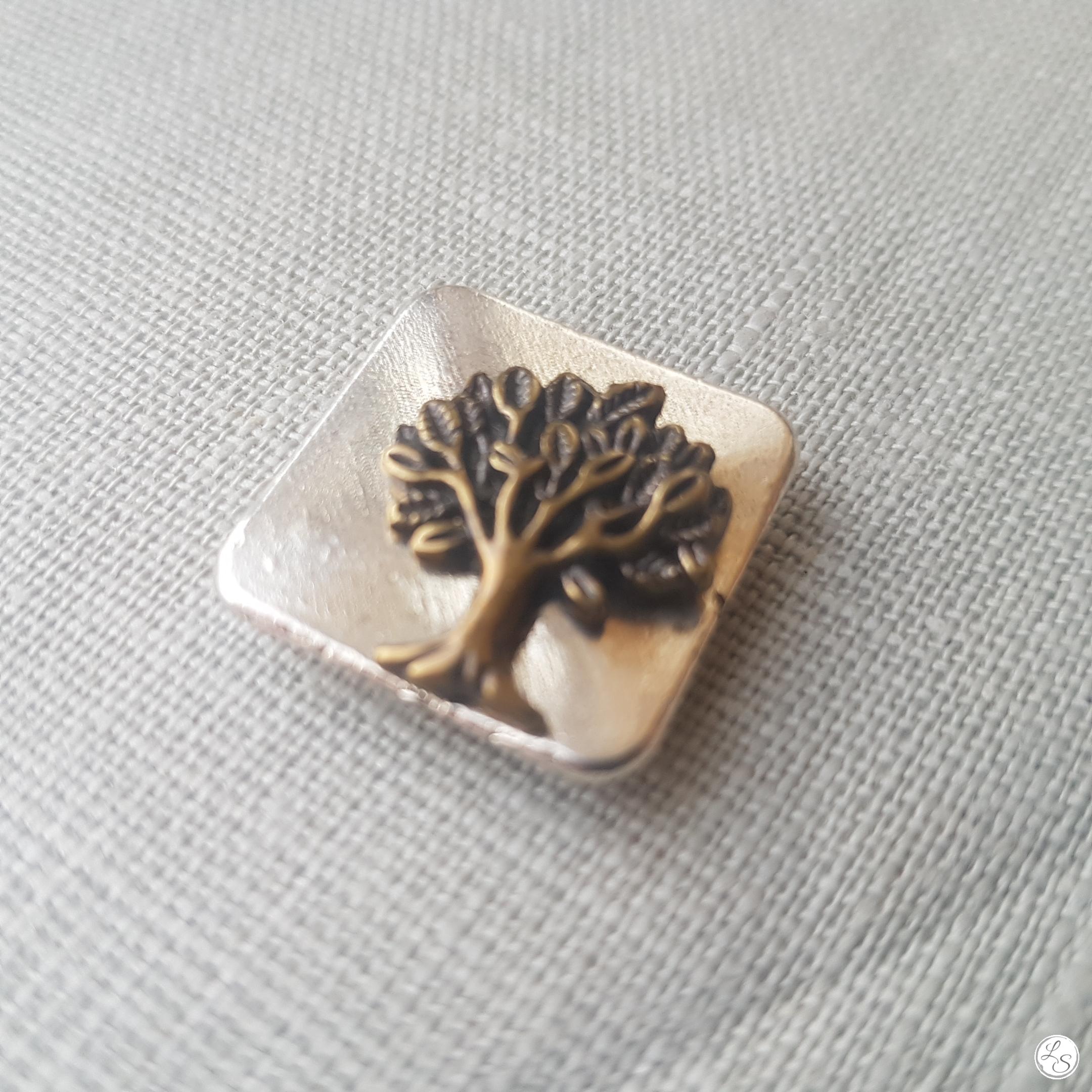 Broche aimantée "Carré arbre de vie bronze"