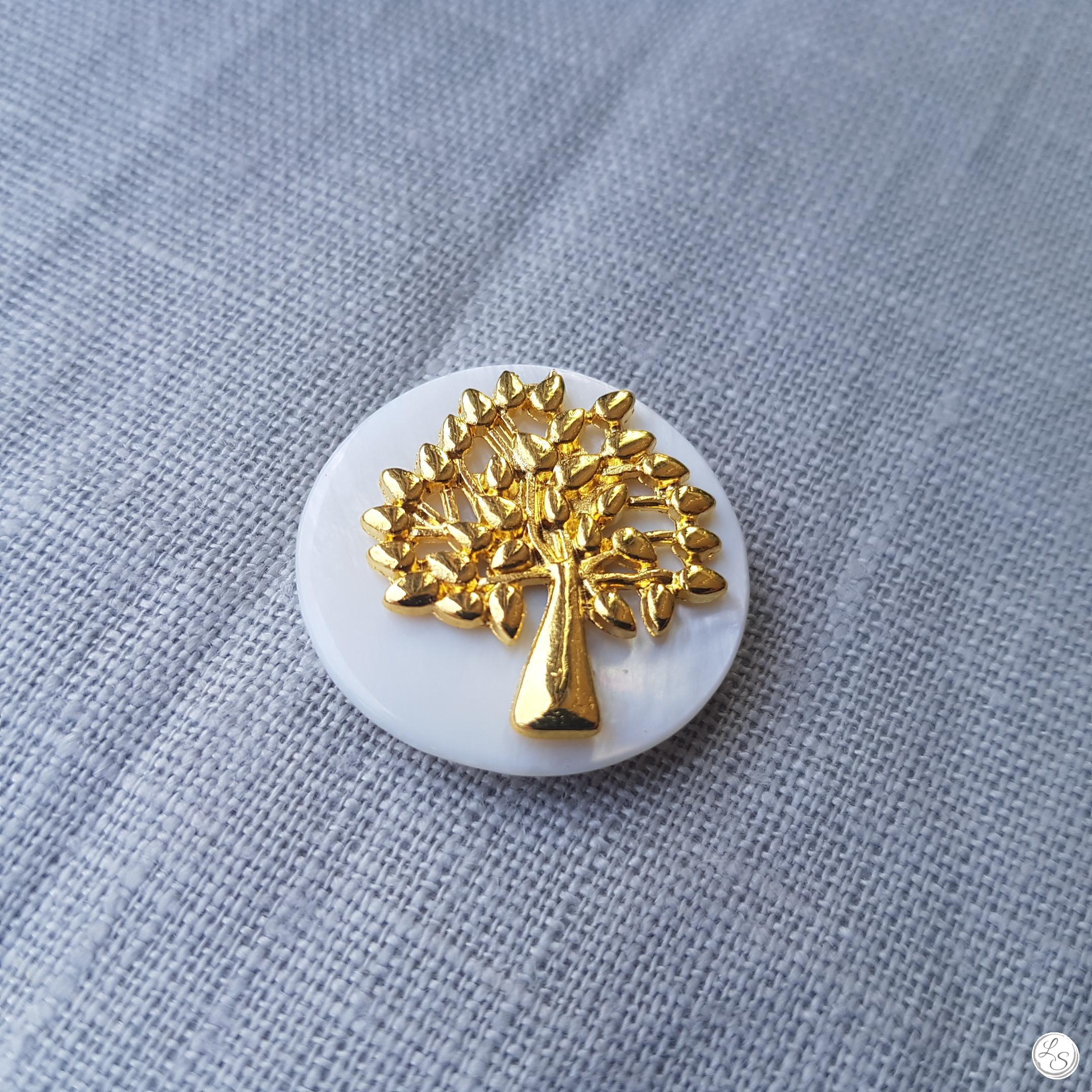 Broche aimantée "Arbre de vie doré sur nacre" – Image 2
