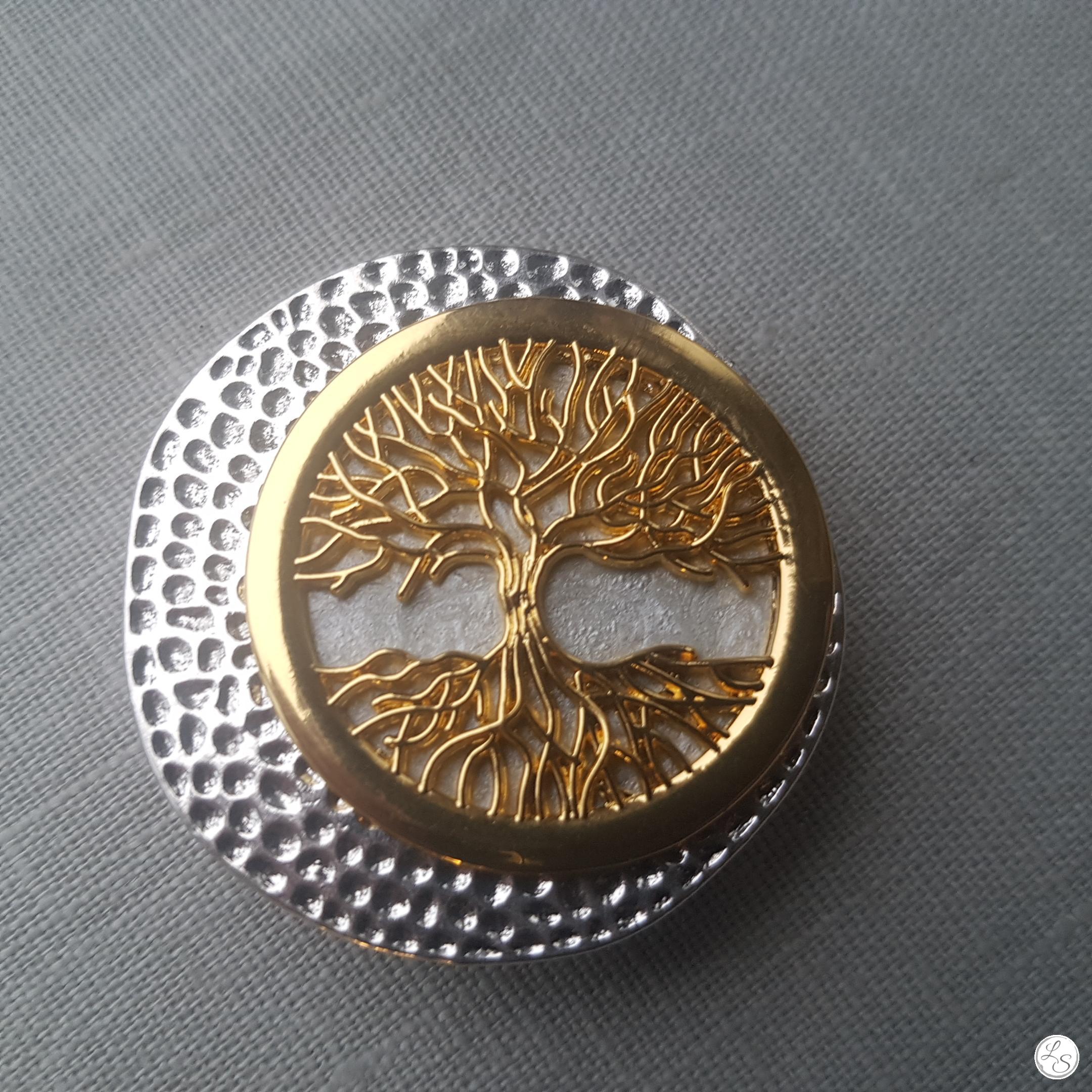 Broche aimantée "Arbre de vie doré sur médaillon argenté" – Image 2