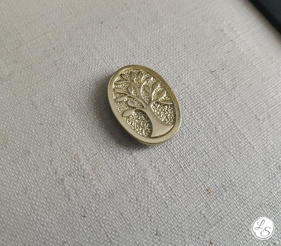 Broche aimantée "Arbre de vie couleur or ovale"