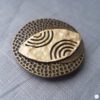 Broche aimantée "Ovale doré mat sur bronze" – Image 2