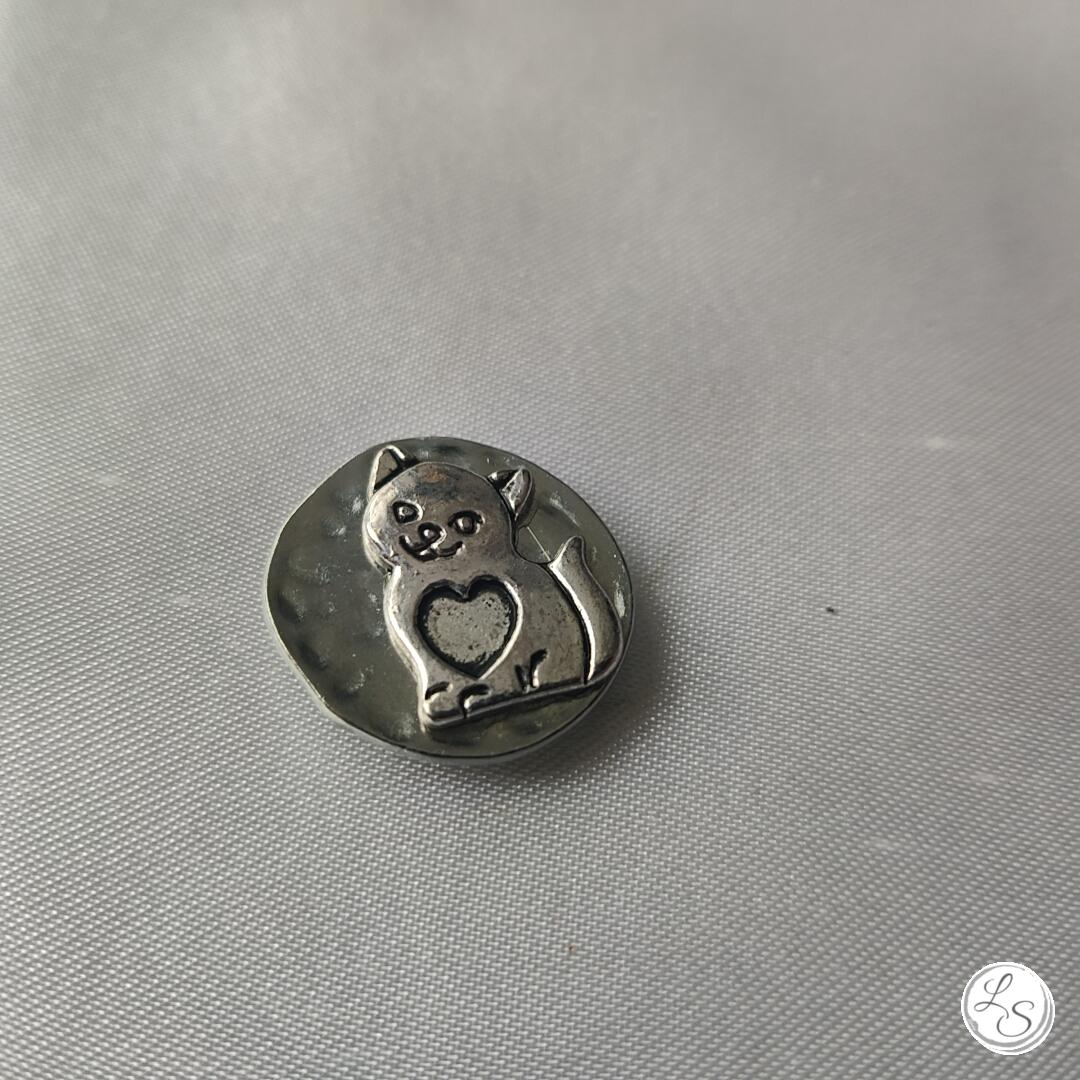 Broche aimantée "Chat argenté" – Image 3