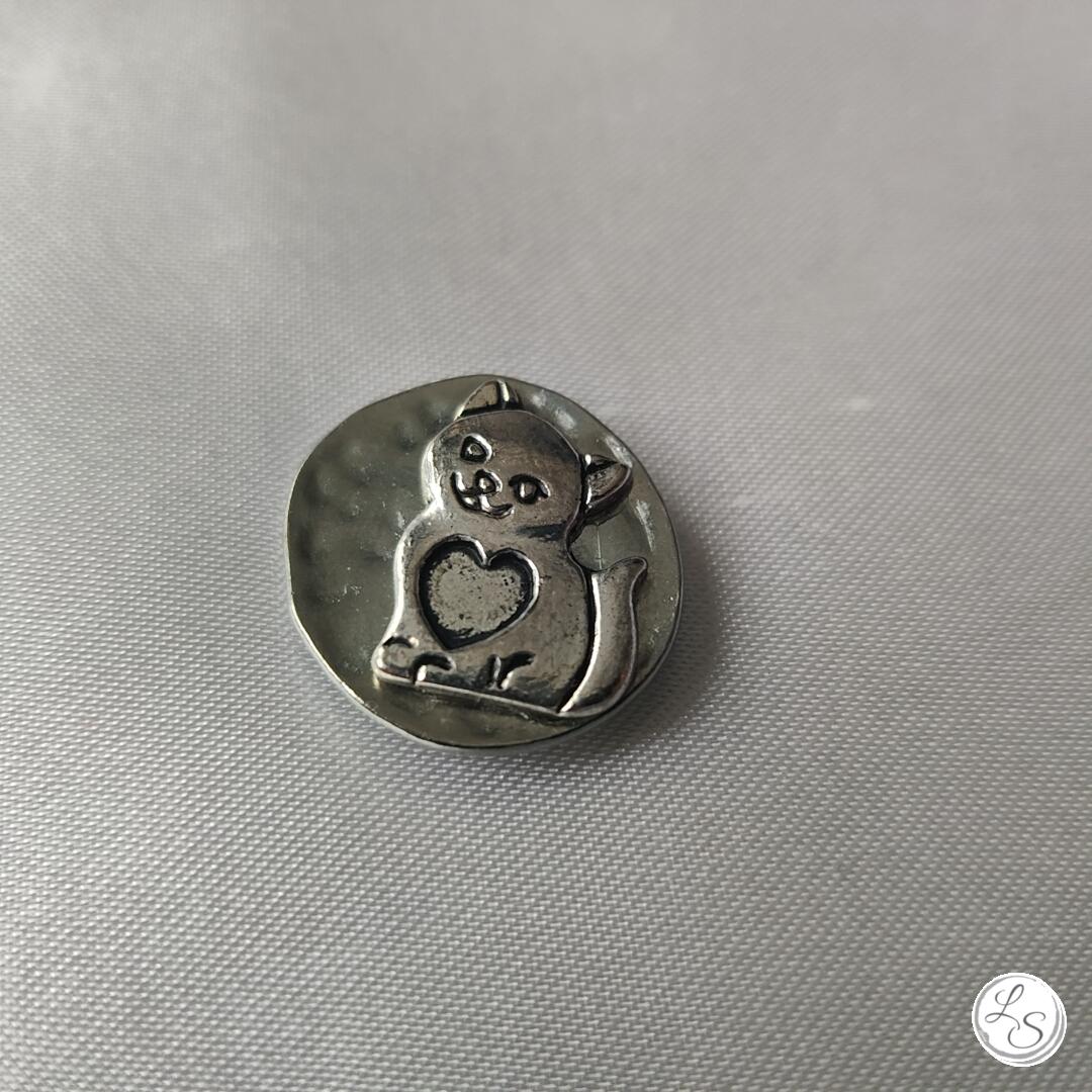 Broche aimantée "Chat argenté"