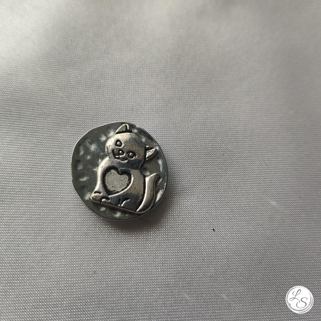 Broche aimantée "Chat argenté" – Image 2