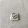 Broche aimantée "Carré chien" – Image 3