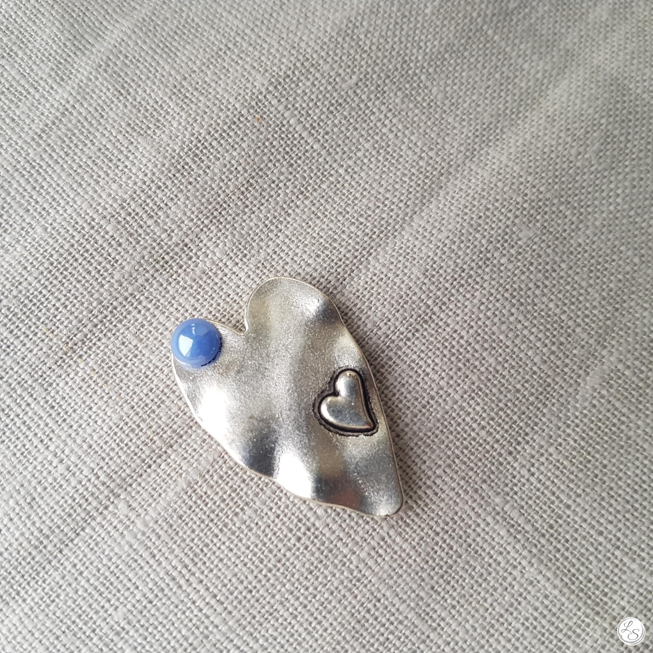 Broche aimantée "Cœur bleu" – Image 2