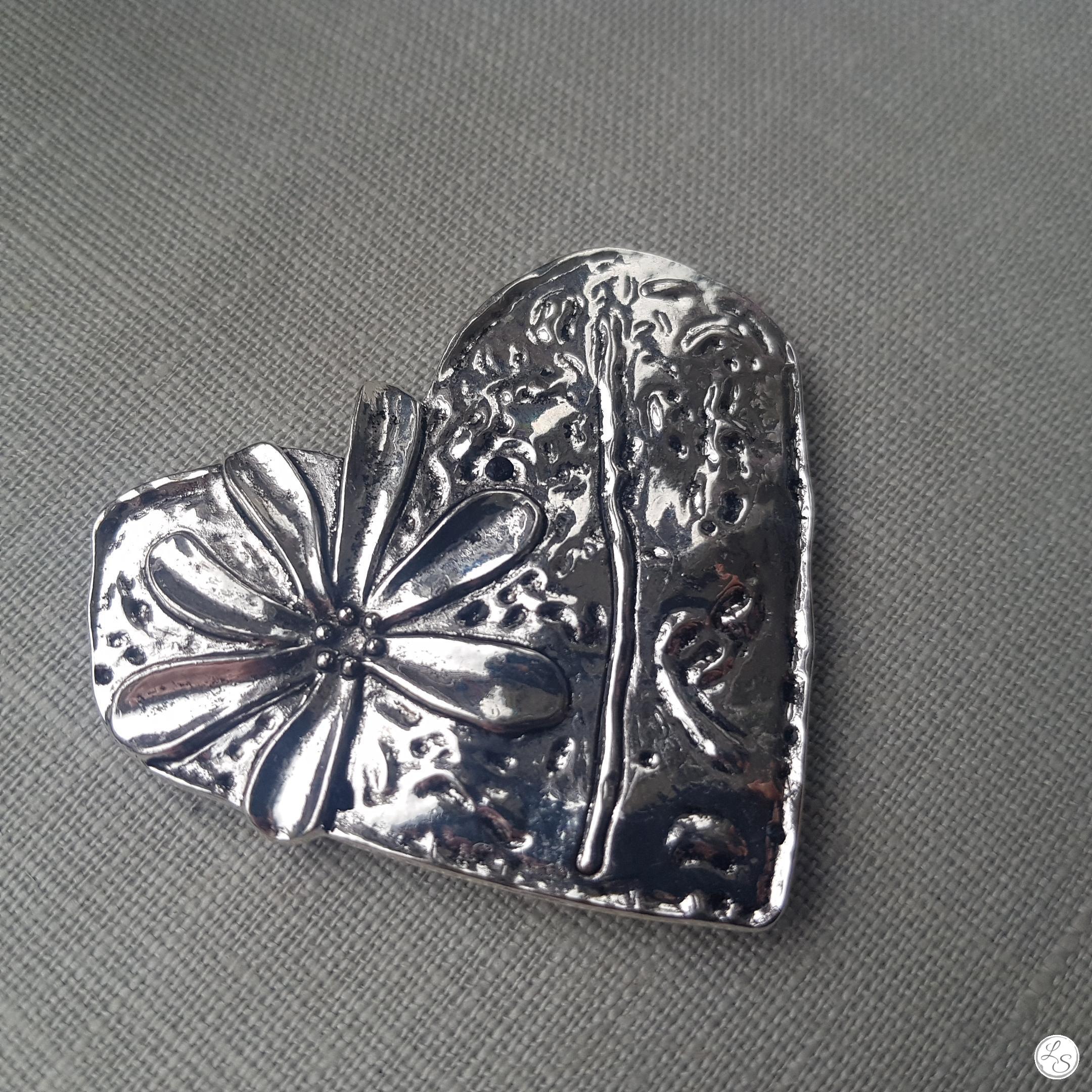 Broche aimantée "Cœur fleur" – Image 2