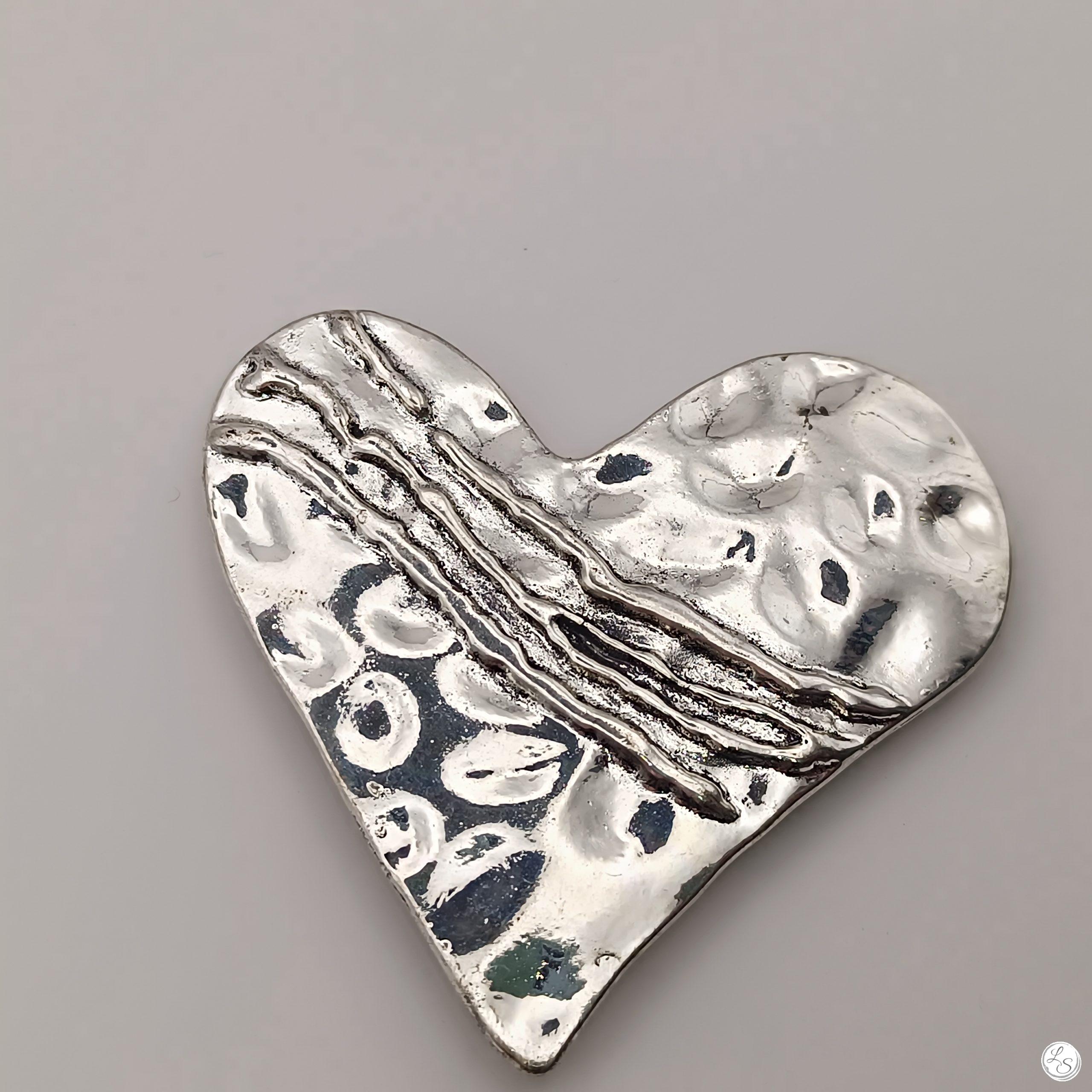 Broche aimantée "Cœur martelé" – Image 3