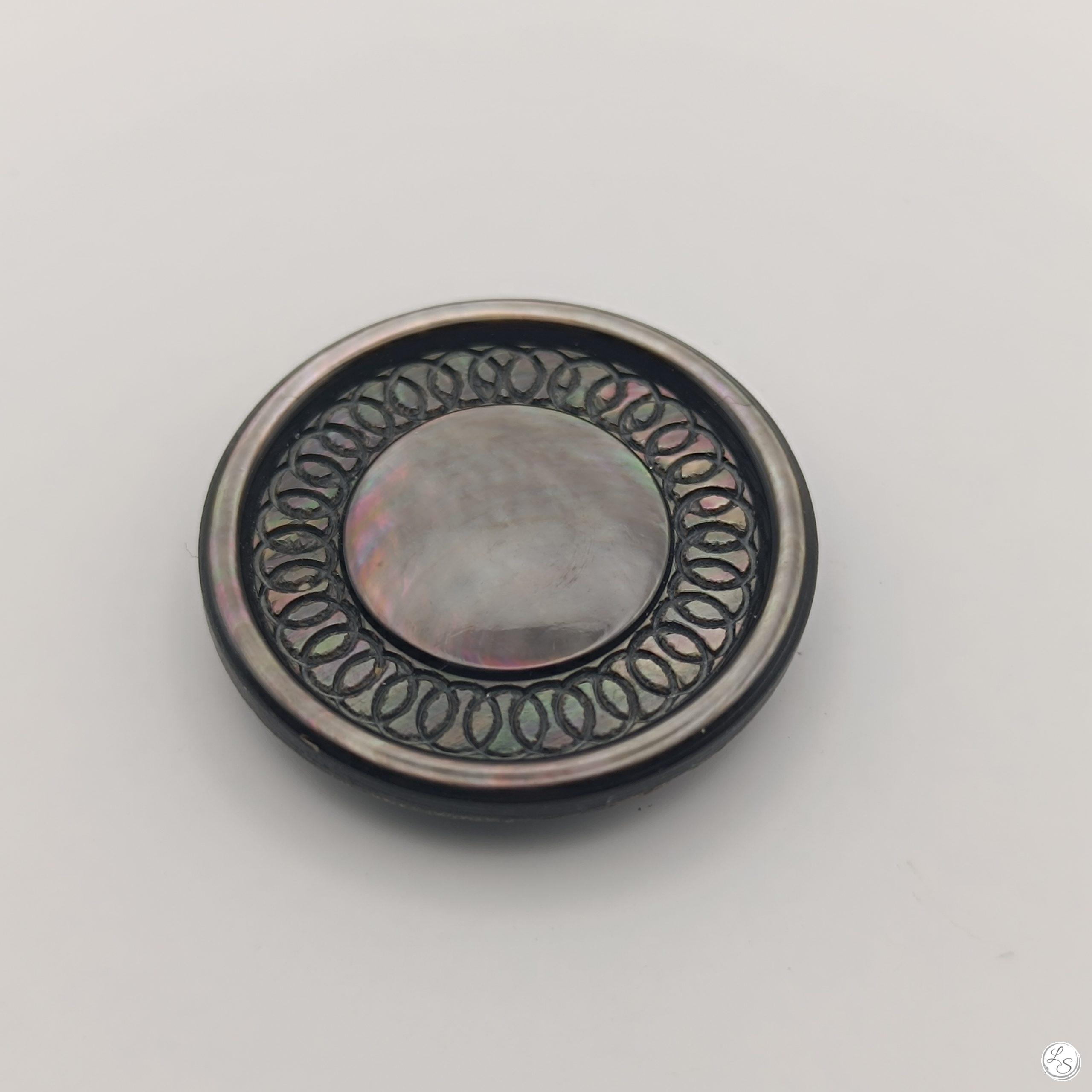 BROCHE AIMANTÉE CRÉATION UNIQUE "Nacre ancienne rosace" – Image 3