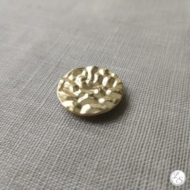 Broche aimantée "Dorée martelée"