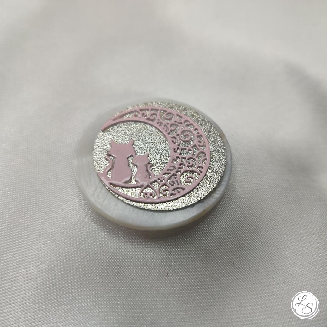 Broche aimantée "Duo chat rose argenté et nacre" – Image 3