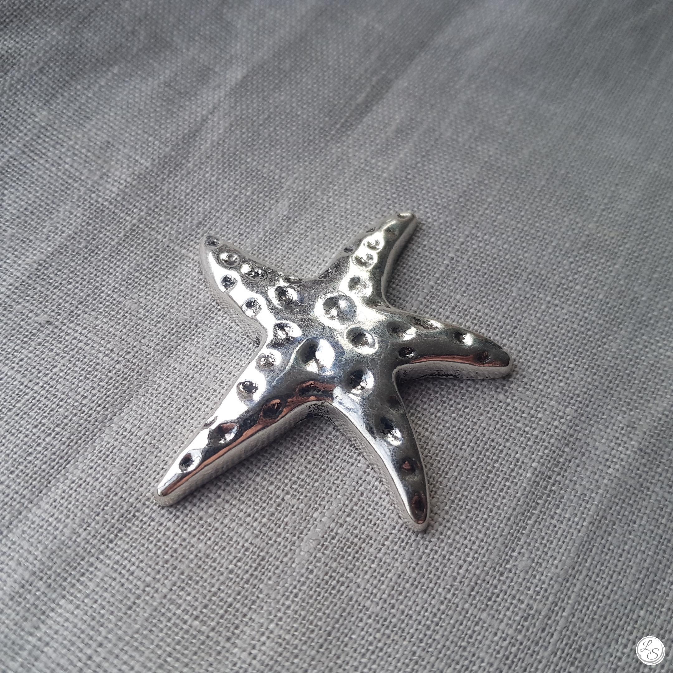 Broche aimantée "Étoile martelée" – Image 2