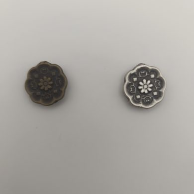 Broche aimantée "Fleur métal vieilli"