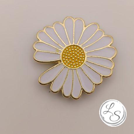 Broche aimantée "Marguerite émaillée blanche"