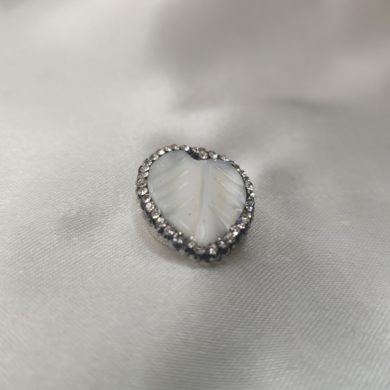 Broche aimantée "Feuille nacre"