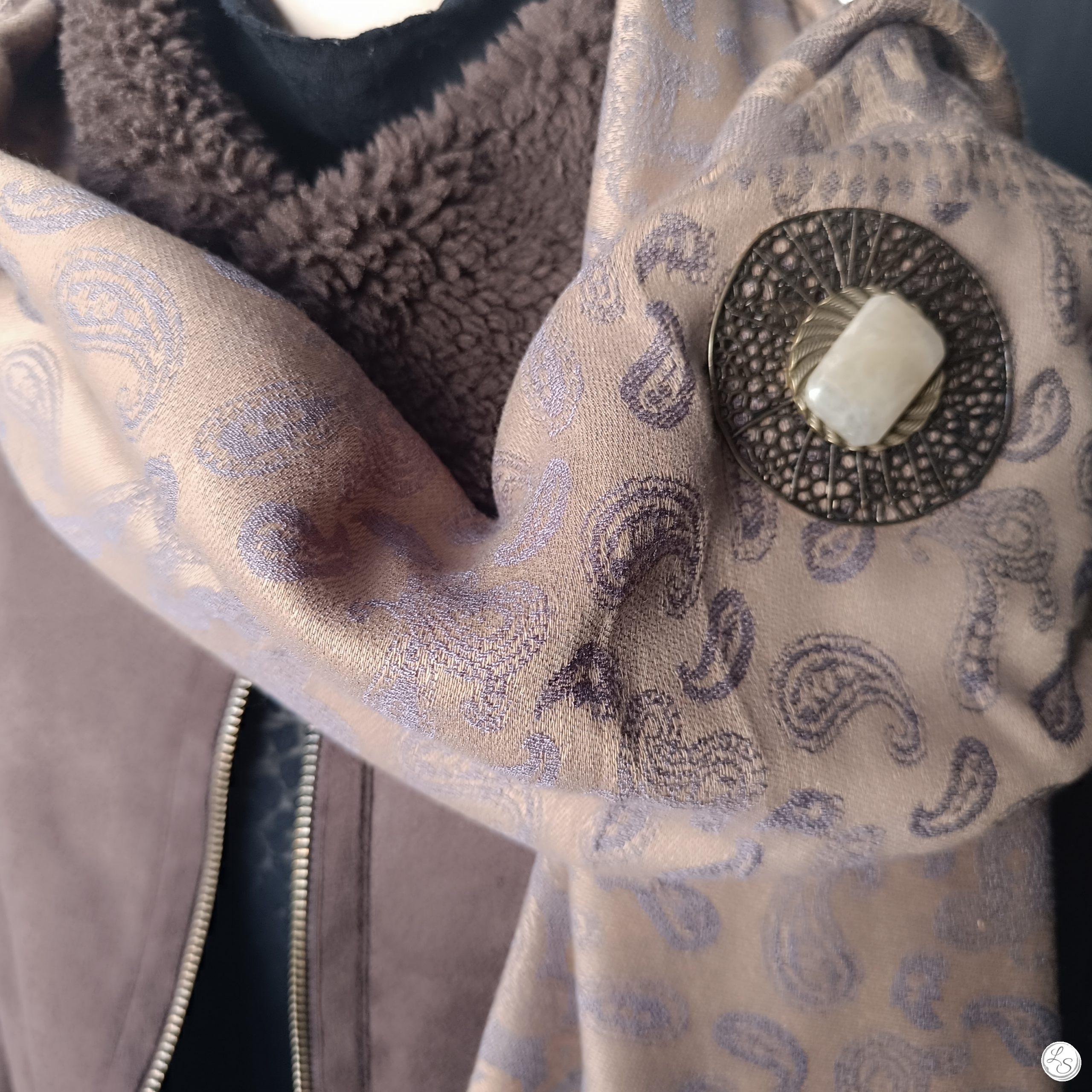 broche vintage avec pierre de lune naturelle