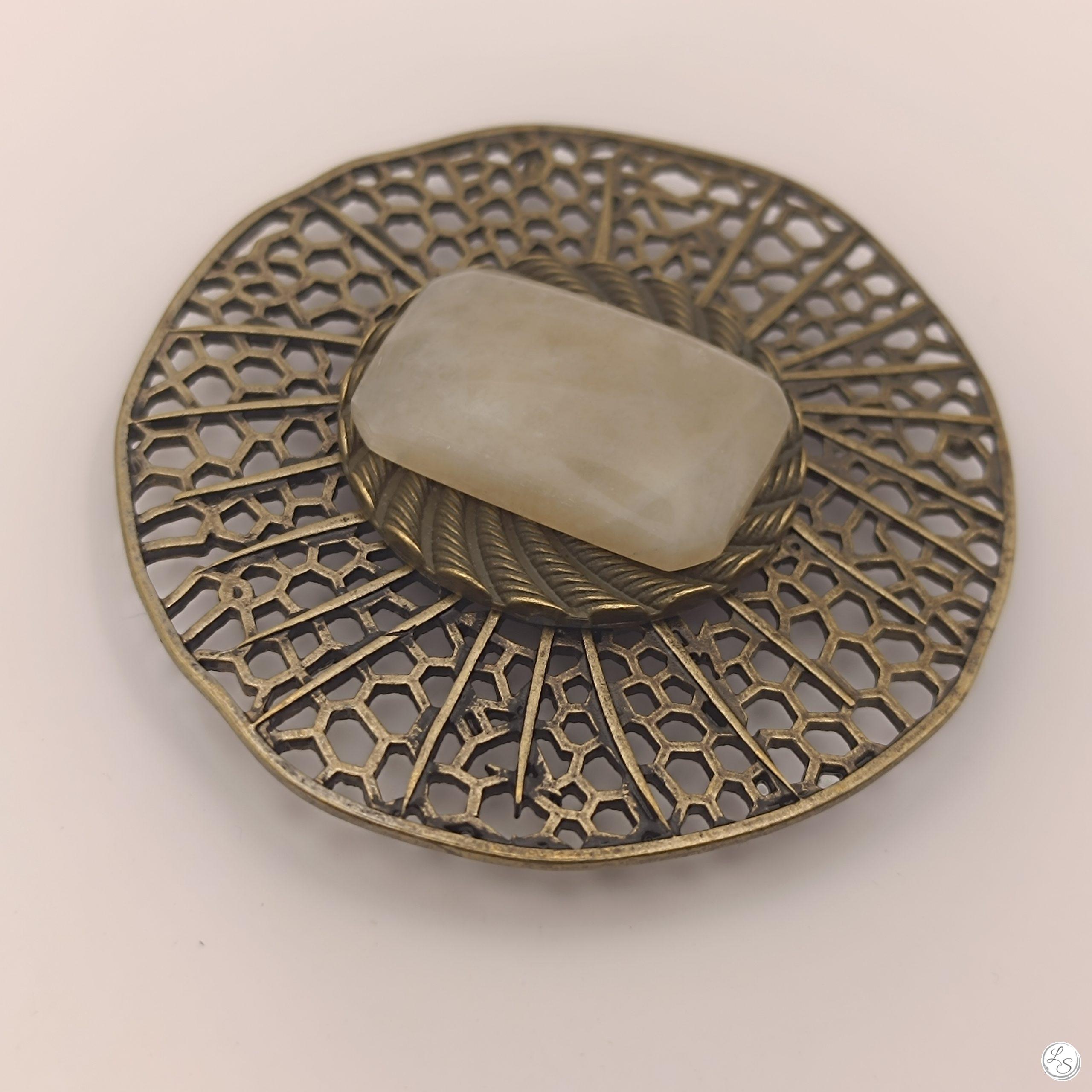 BROCHE AIMANTÉE CRÉATION UNIQUE "Éclat Lunaire" – Image 4