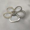 Broche aimantée "Porte lunettes fleur cœur" – Image 2